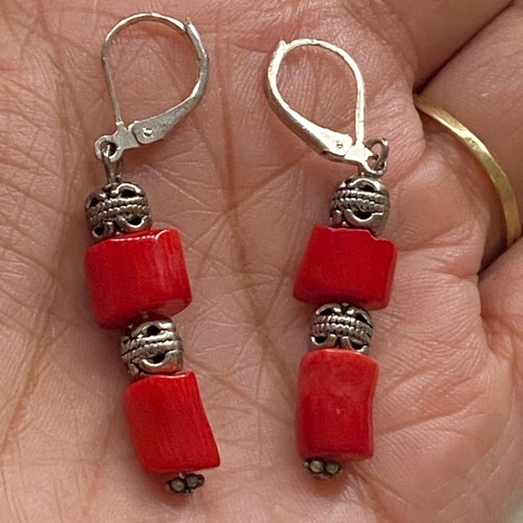 Retro Vintage Red and Silver tone Dangle Earrings - Picture 3 of 7